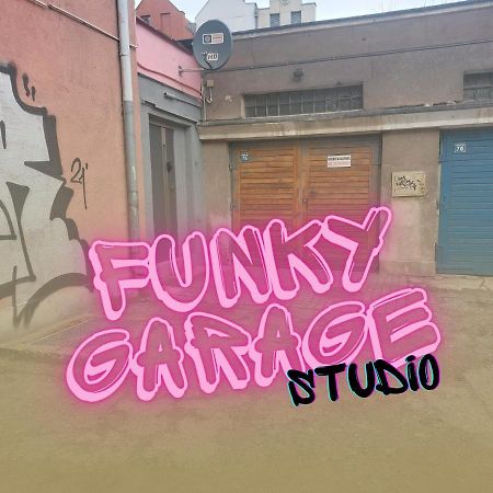 Funky Garage Studio Gdansk Exterior photo
